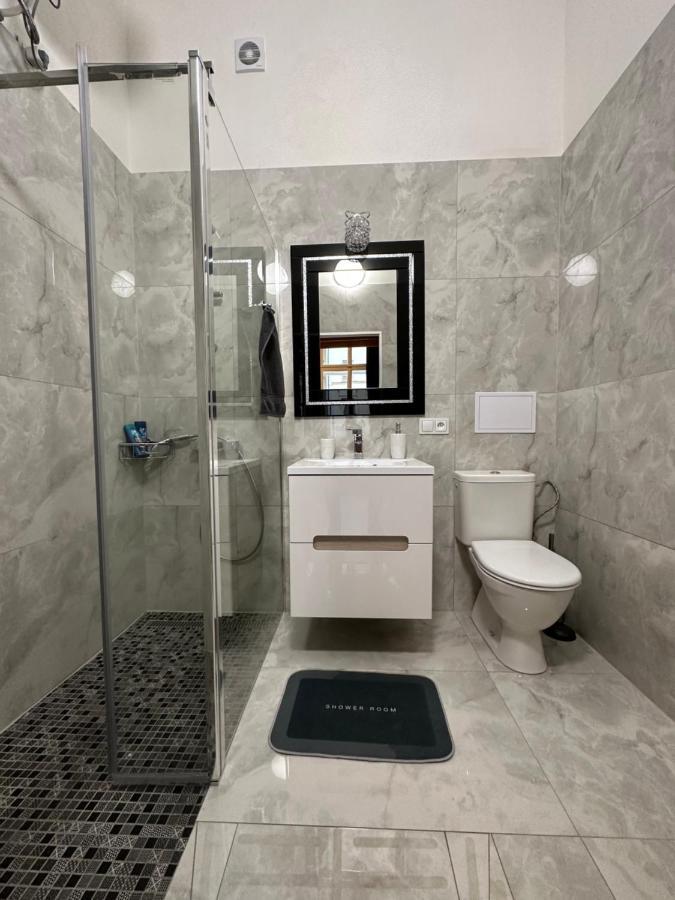 Cozy New Loft Apartment Прага Экстерьер фото