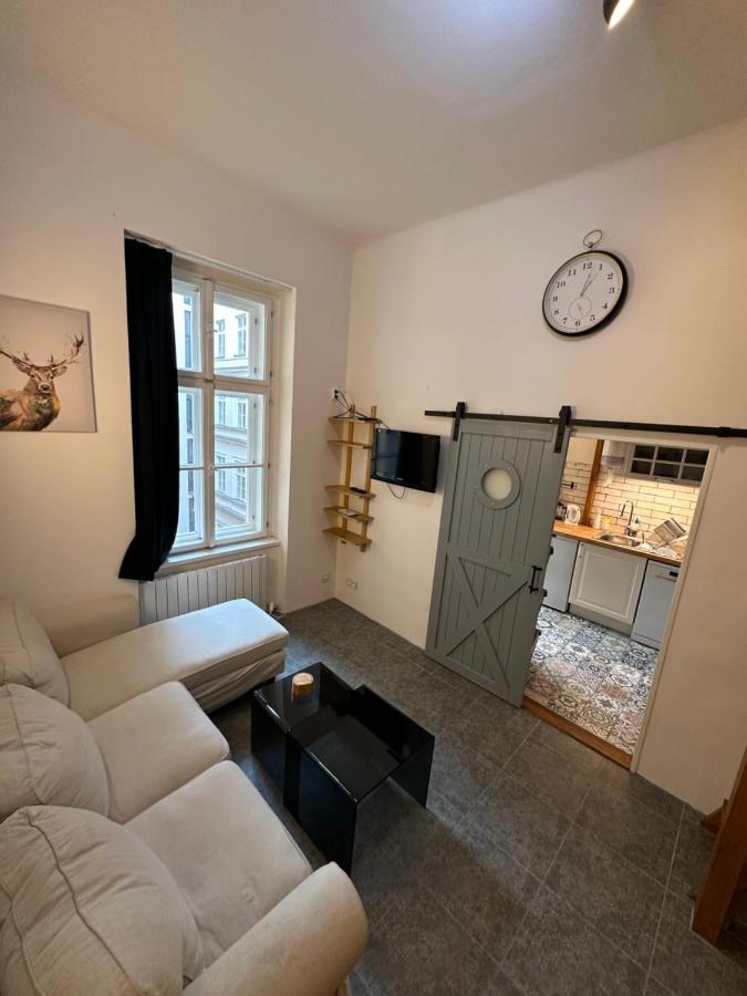 Cozy New Loft Apartment Прага Экстерьер фото