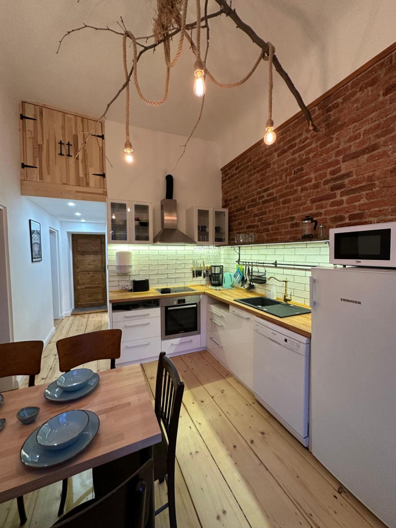 Cozy New Loft Apartment Прага Экстерьер фото