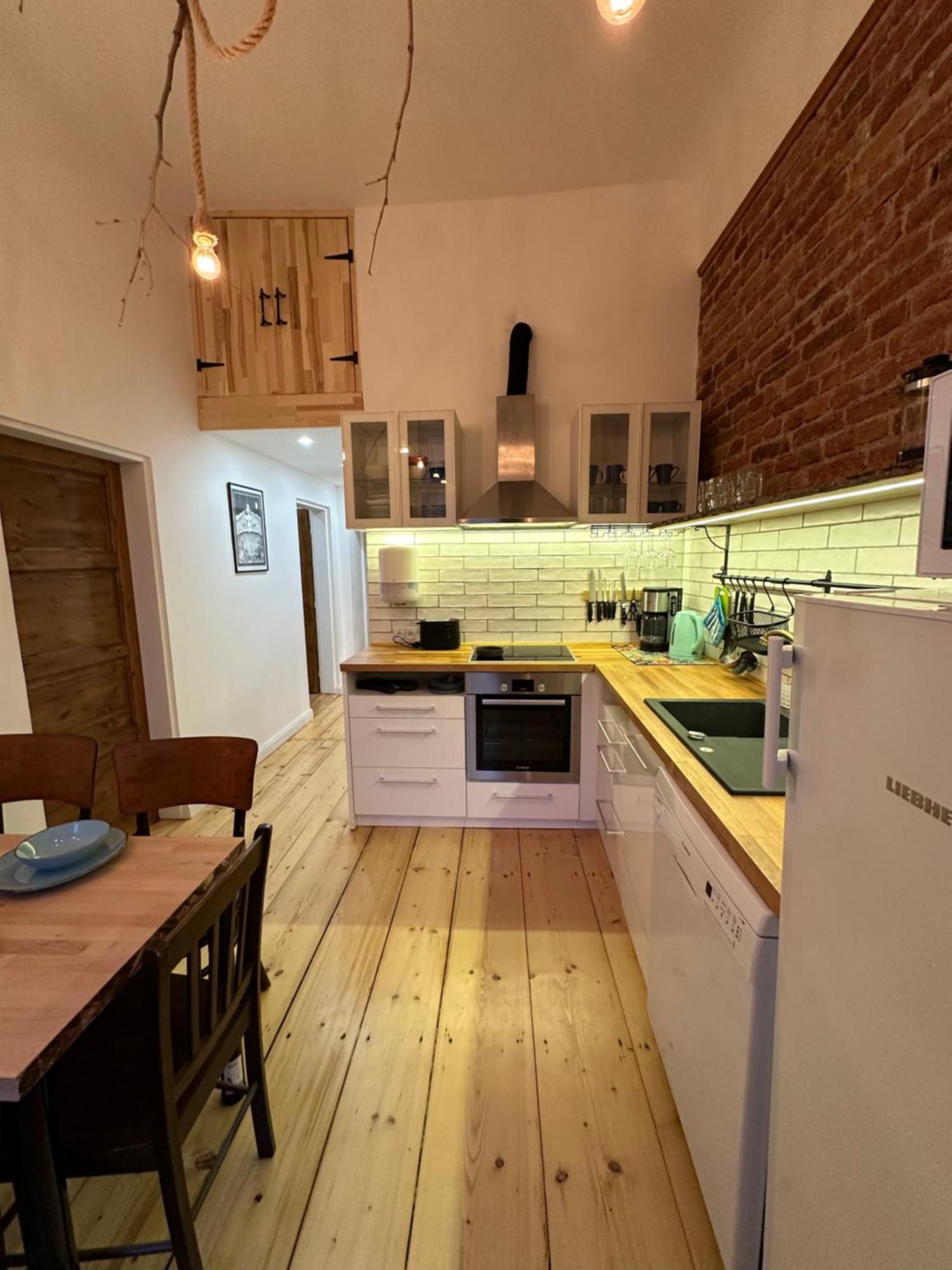Cozy New Loft Apartment Прага Экстерьер фото