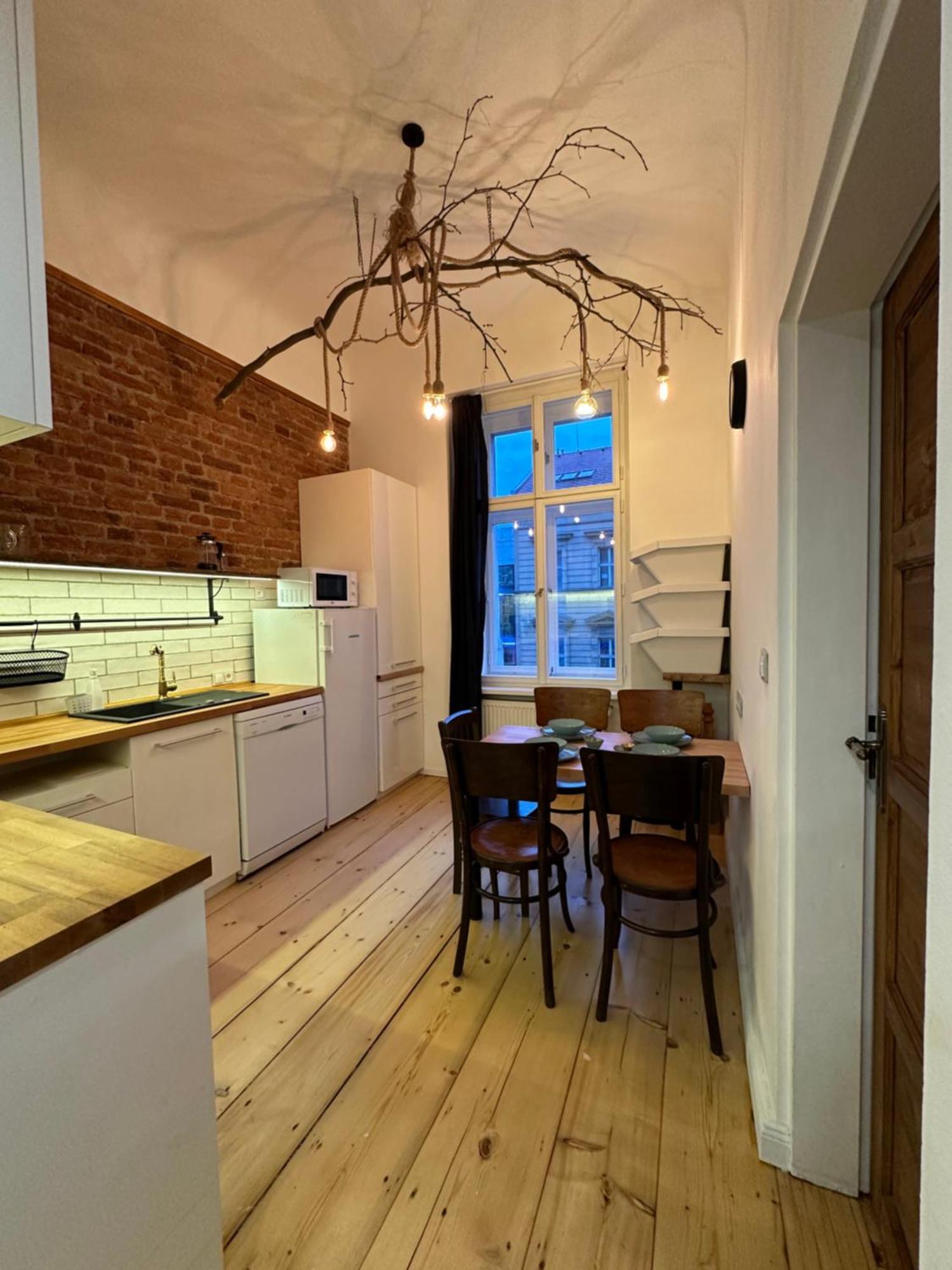 Cozy New Loft Apartment Прага Экстерьер фото