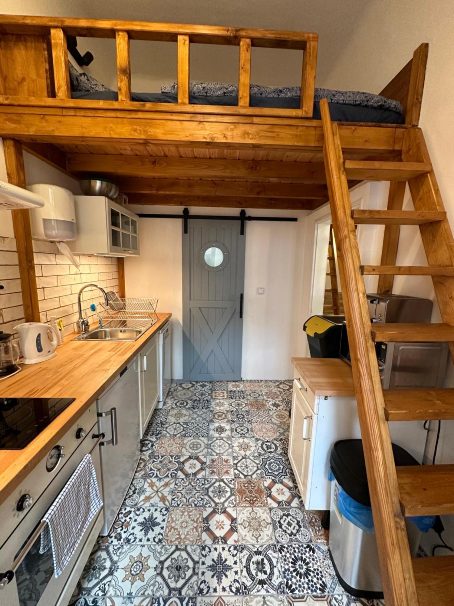 Cozy New Loft Apartment Прага Экстерьер фото