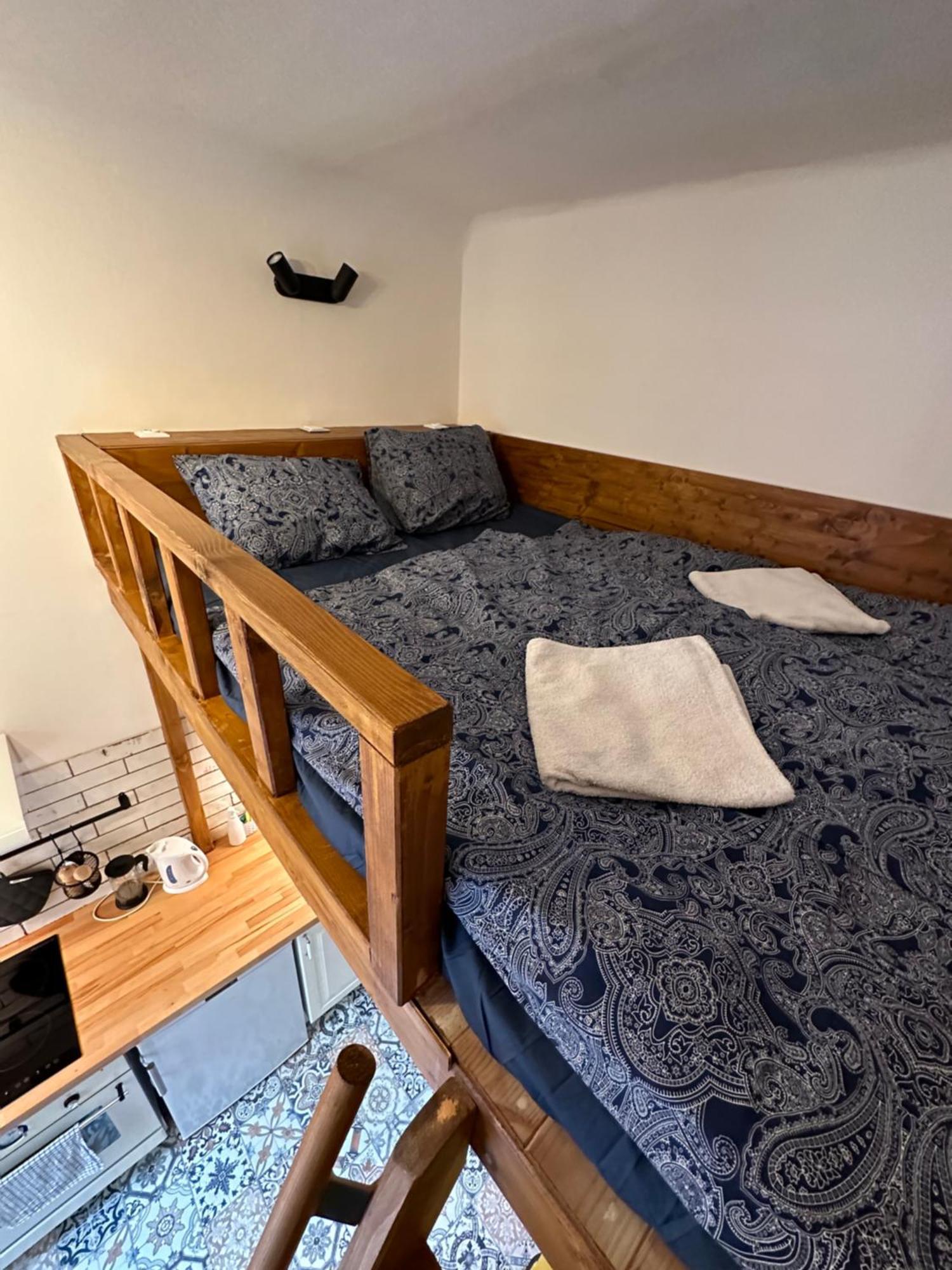 Cozy New Loft Apartment Прага Экстерьер фото
